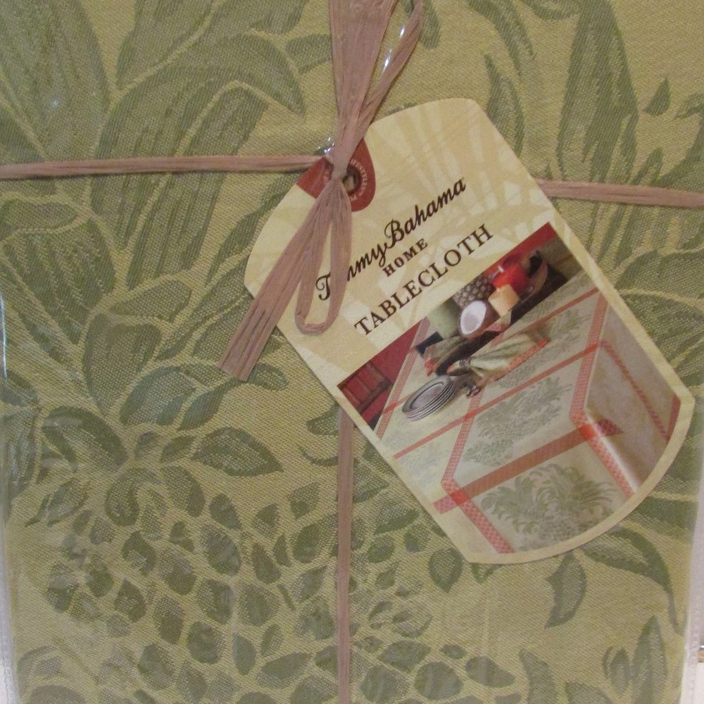 TOMMY BAHAMA HOME TABLECLOTH PINEAPPLE JACQUARD